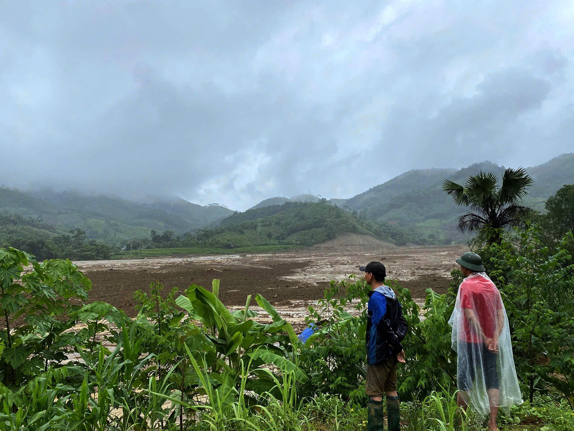 Lu quet kinh hoang o Lao Cai (2).jpg